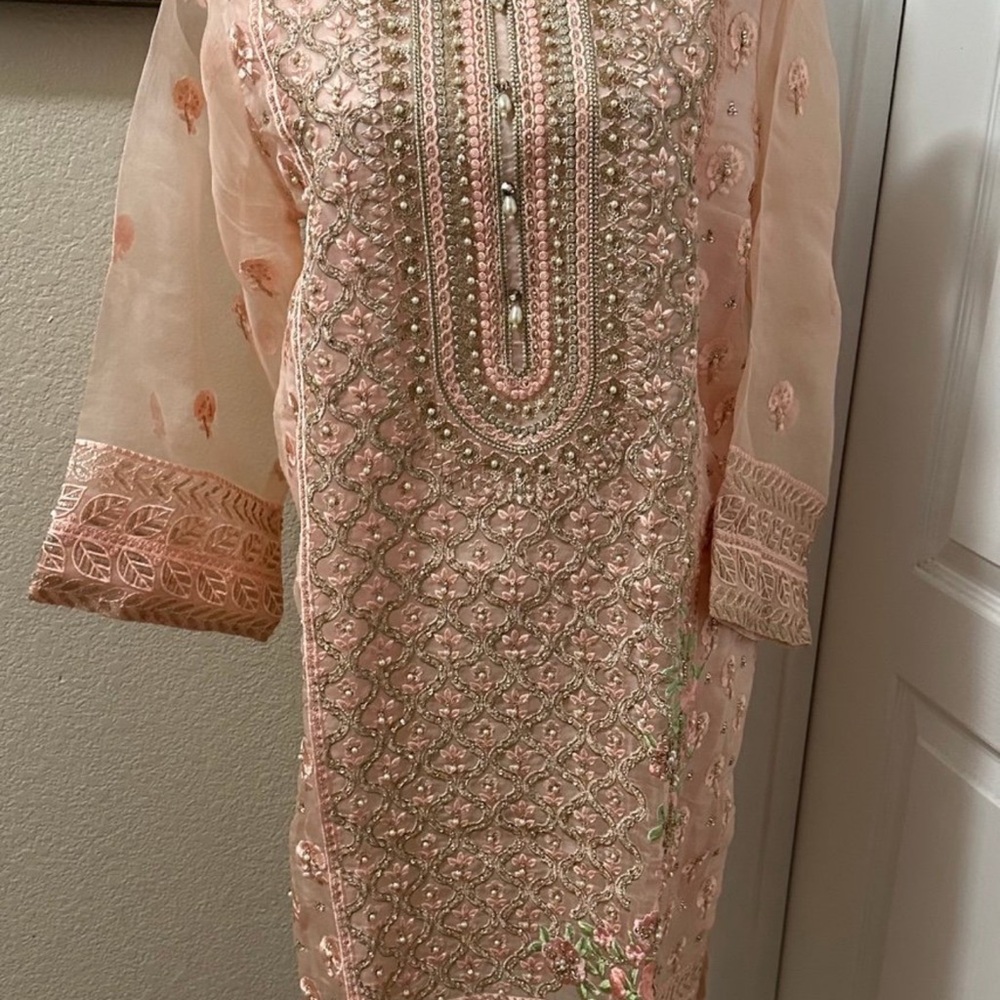 Agha Noor Organza Pink Kurta with heavy Pearls and stones details.